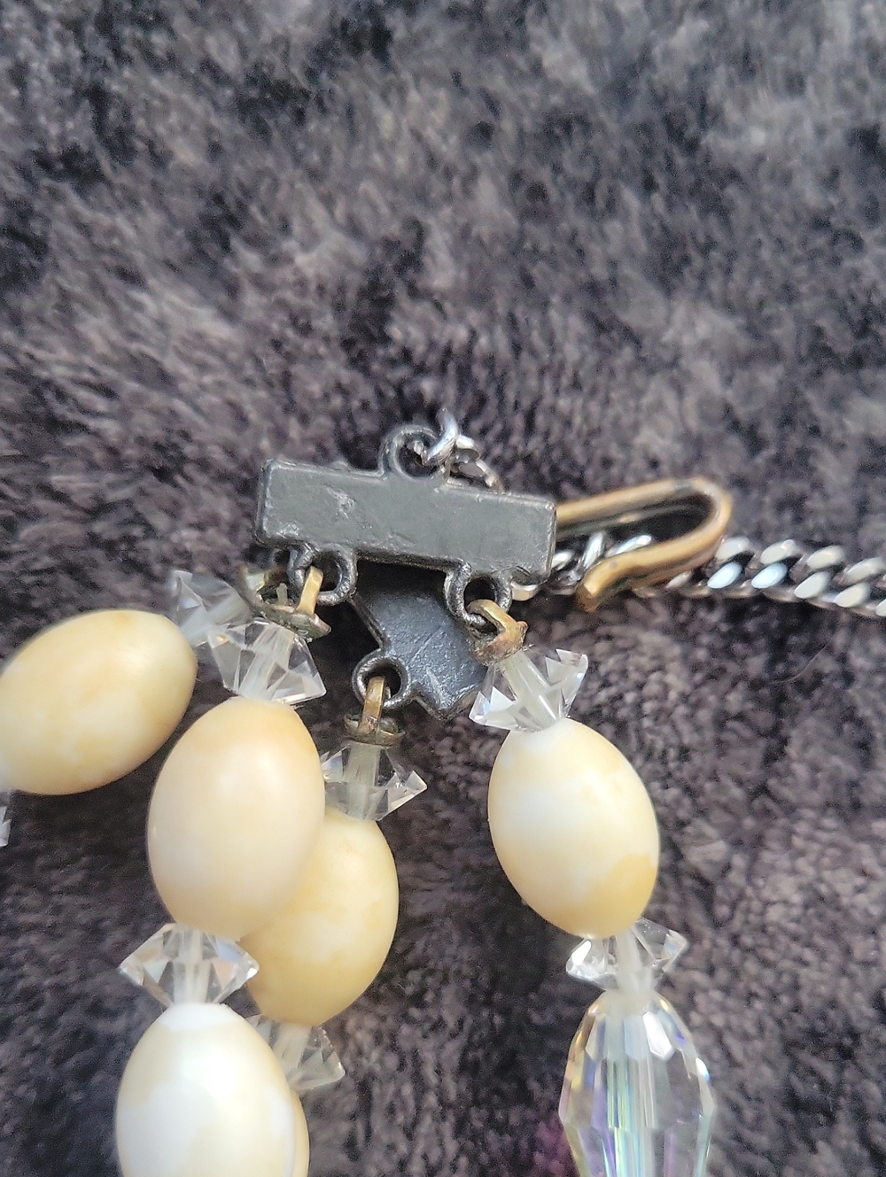 Vtg 2 Strand AB Crystal and Faux Pearl Choker - Picture 8 of 8